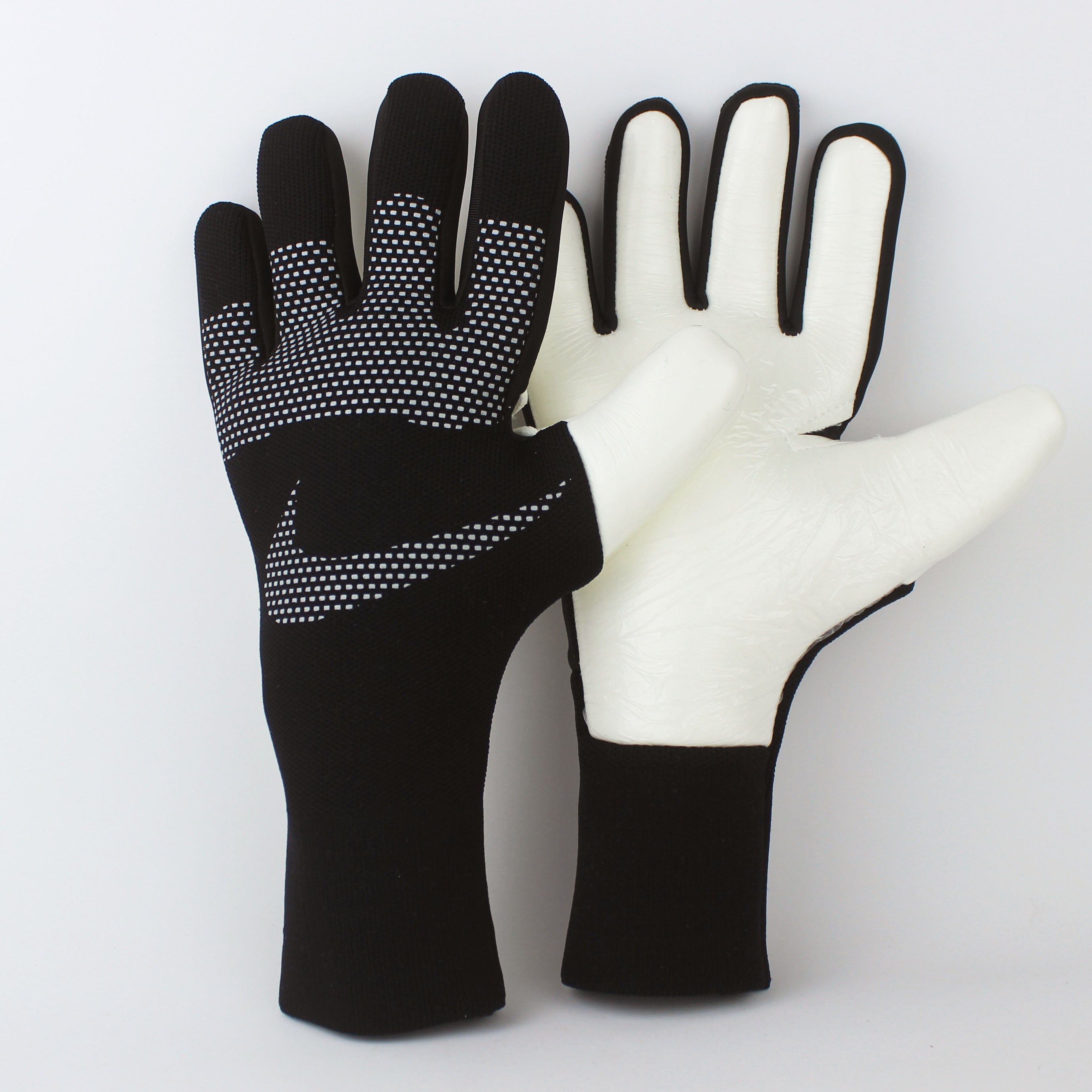 Nike Vapor Dynamic Fit Gloves "Black-White"