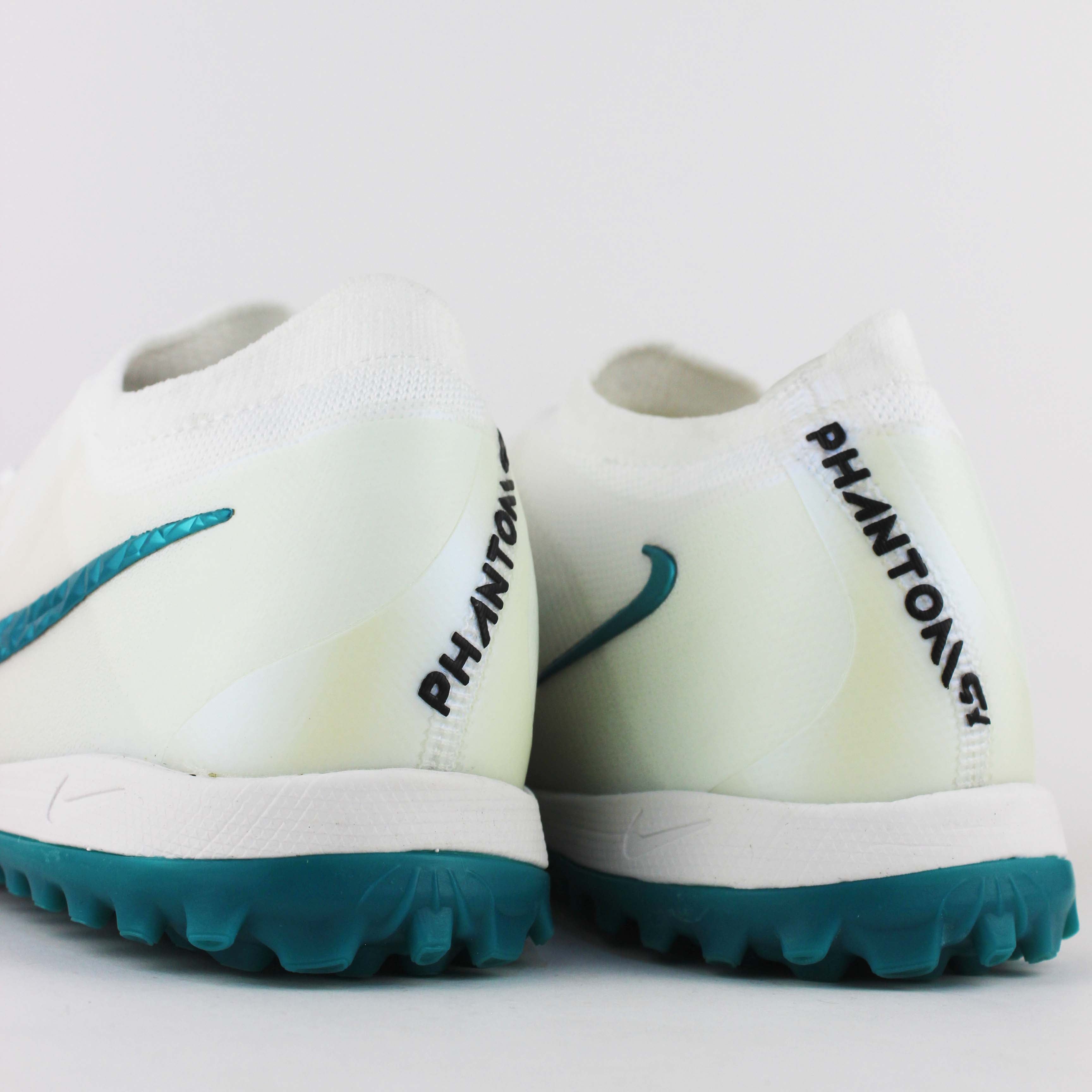 T.Nike Phantom GX ll Vapor "Chromatic-Pack-1"