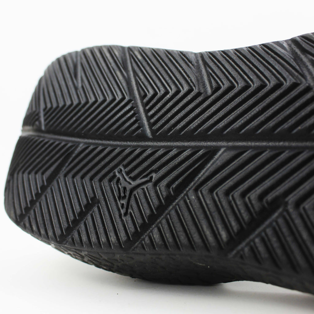 Nike Jordan Franchise Shower Slides "Black-White"