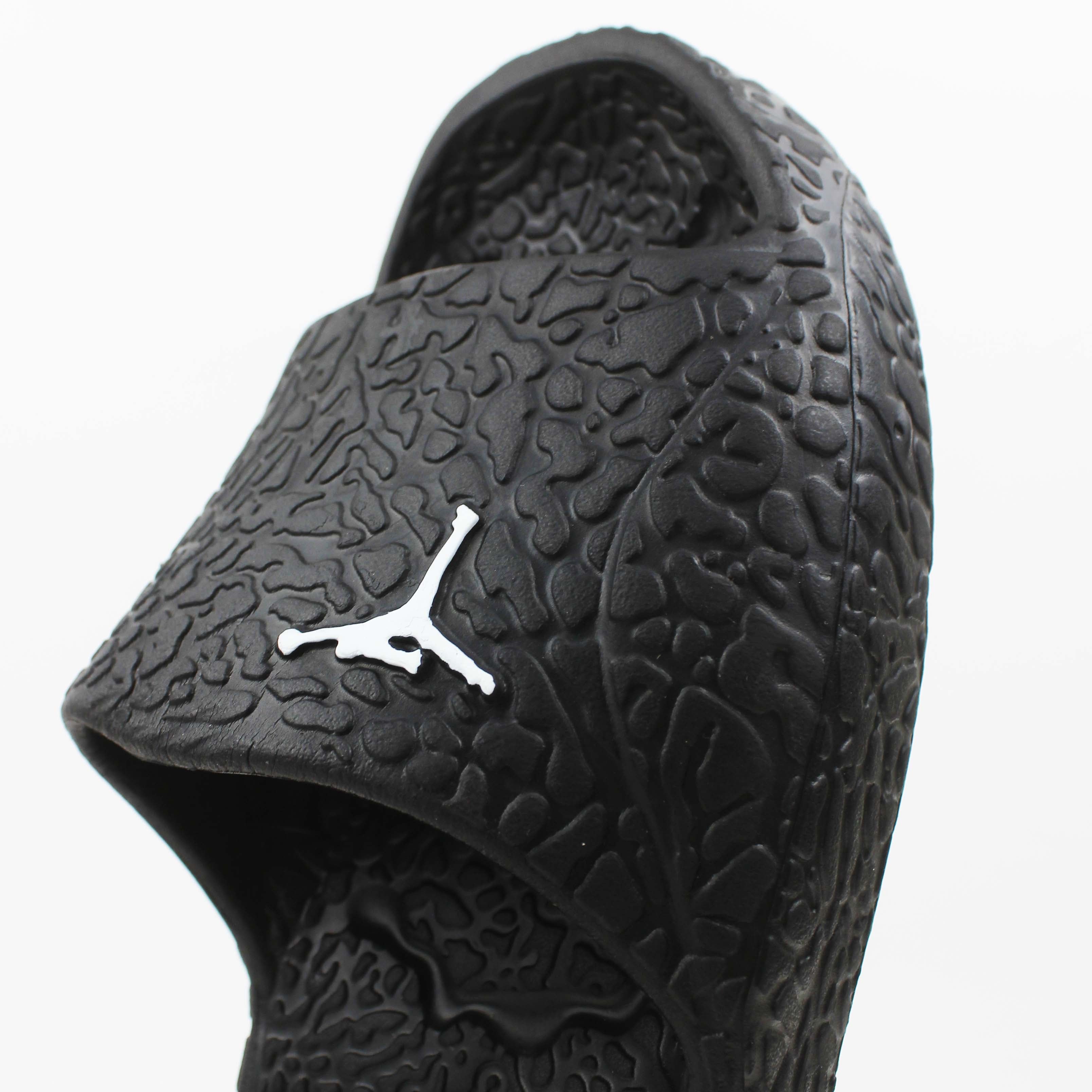 Nike Jordan Franchise Shower Slides "Black-White"
