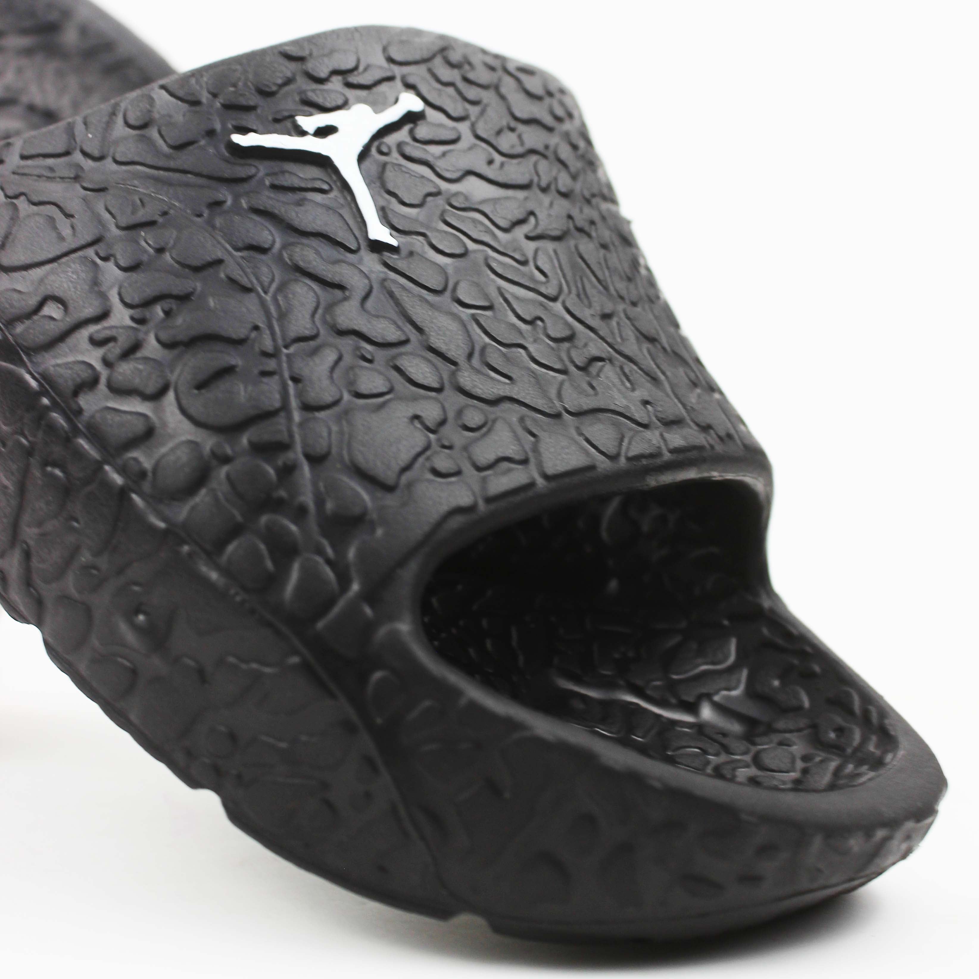 Nike Jordan Franchise Shower Slides "Black-White"
