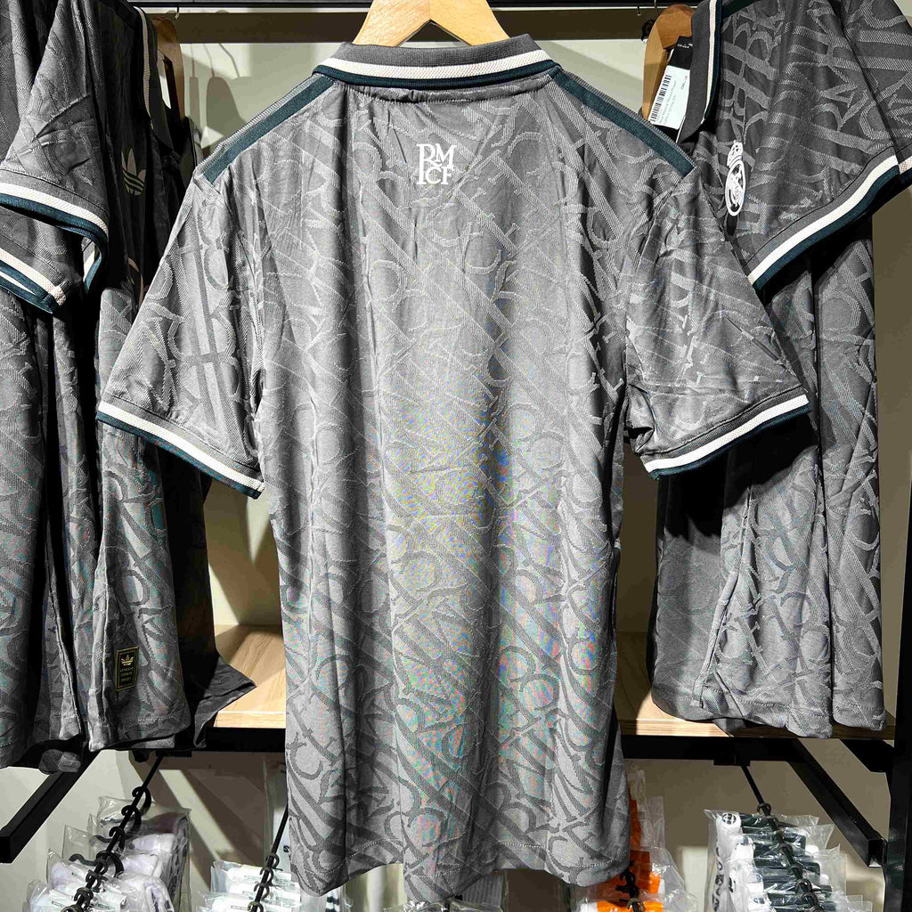 Real-Madrid "Second-Kit"