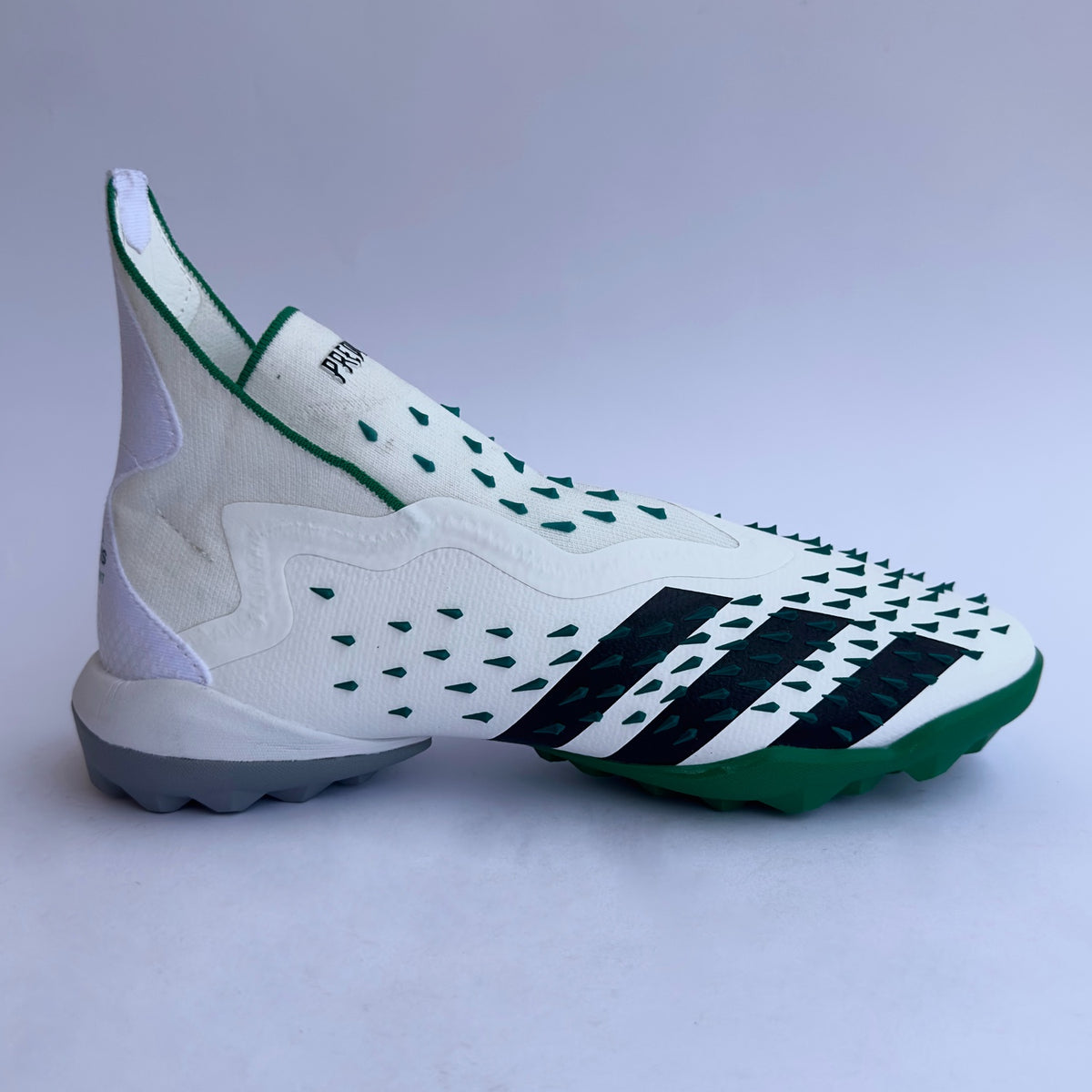 T.Adidas Predator Freak Plus "White-Green"