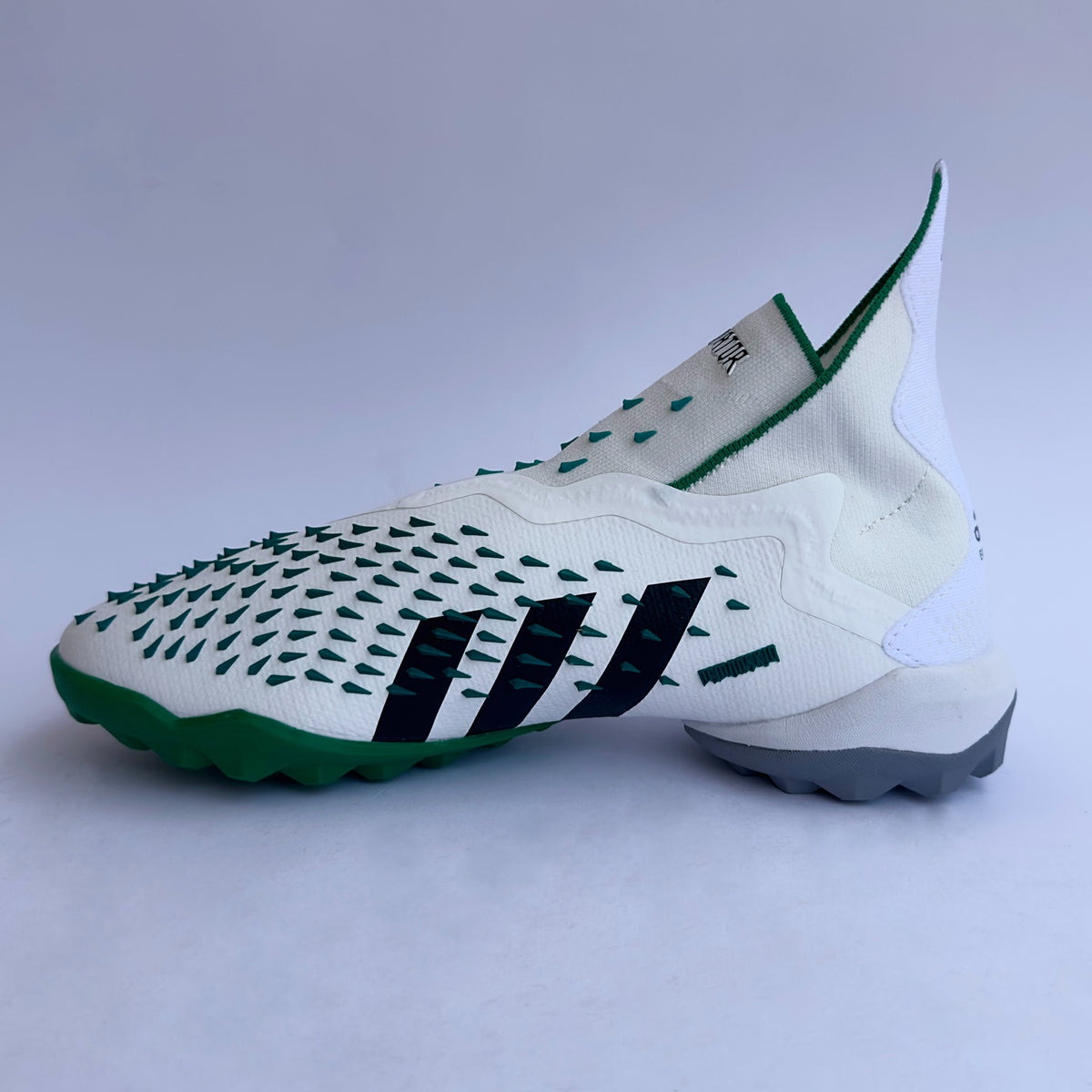 T.Adidas Predator Freak Plus "White-Green"