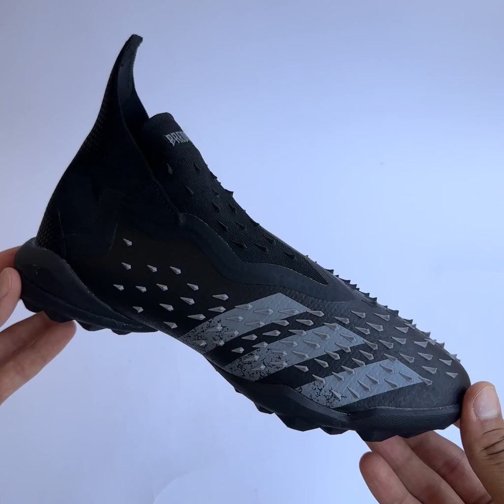 T.Adidas Predator Freak Plus "Black"